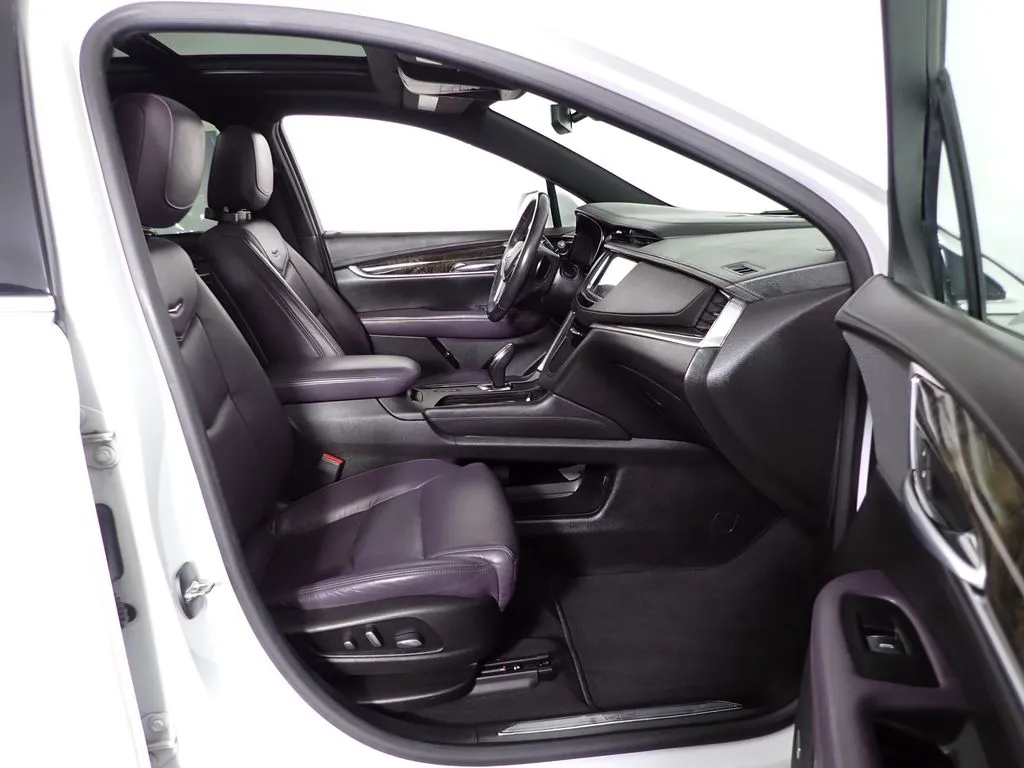 Cadillac XT5 photo 41