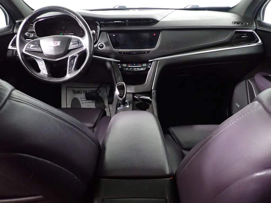 Cadillac XT5 photo 34