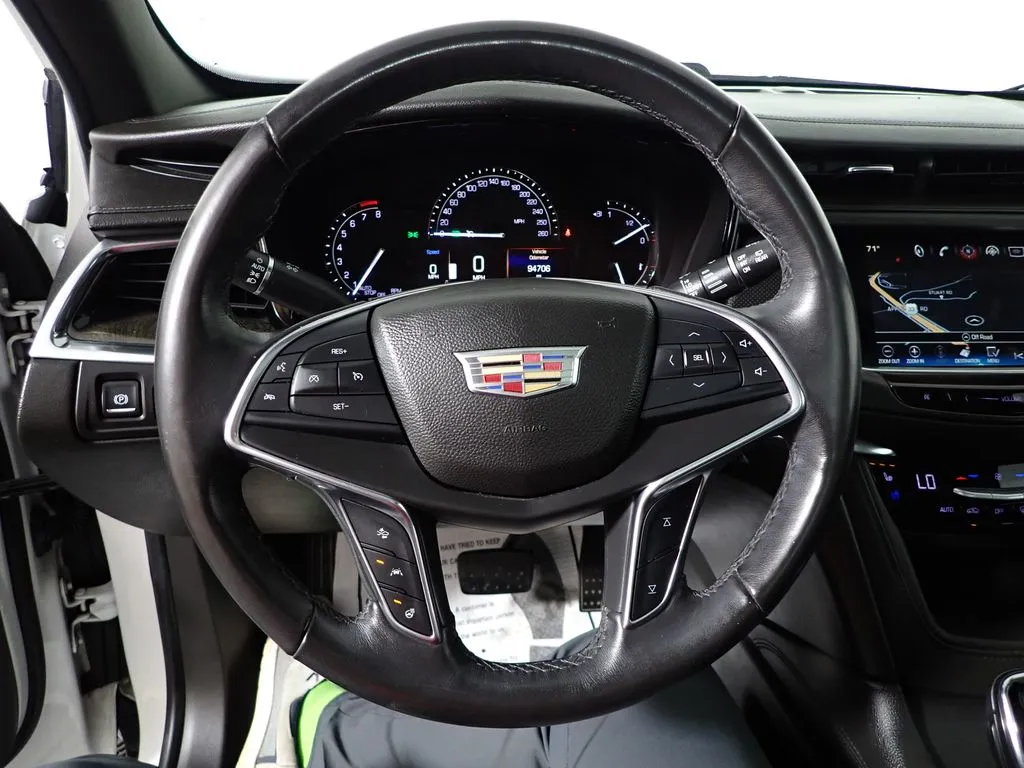 Cadillac XT5 photo 29