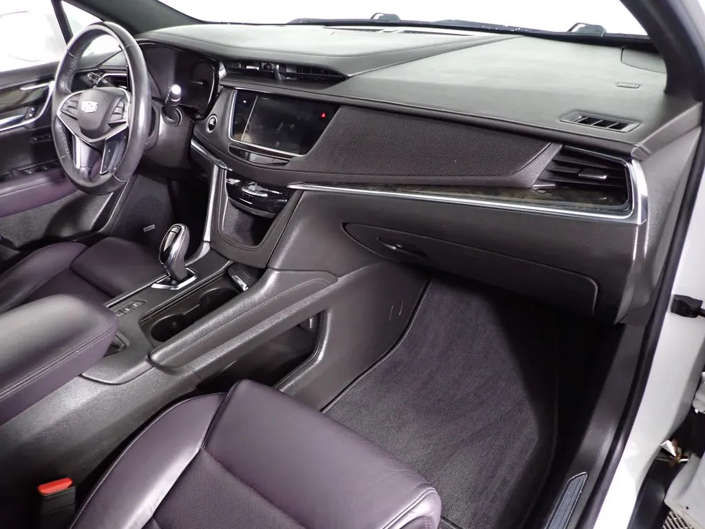 Cadillac XT5 photo 42