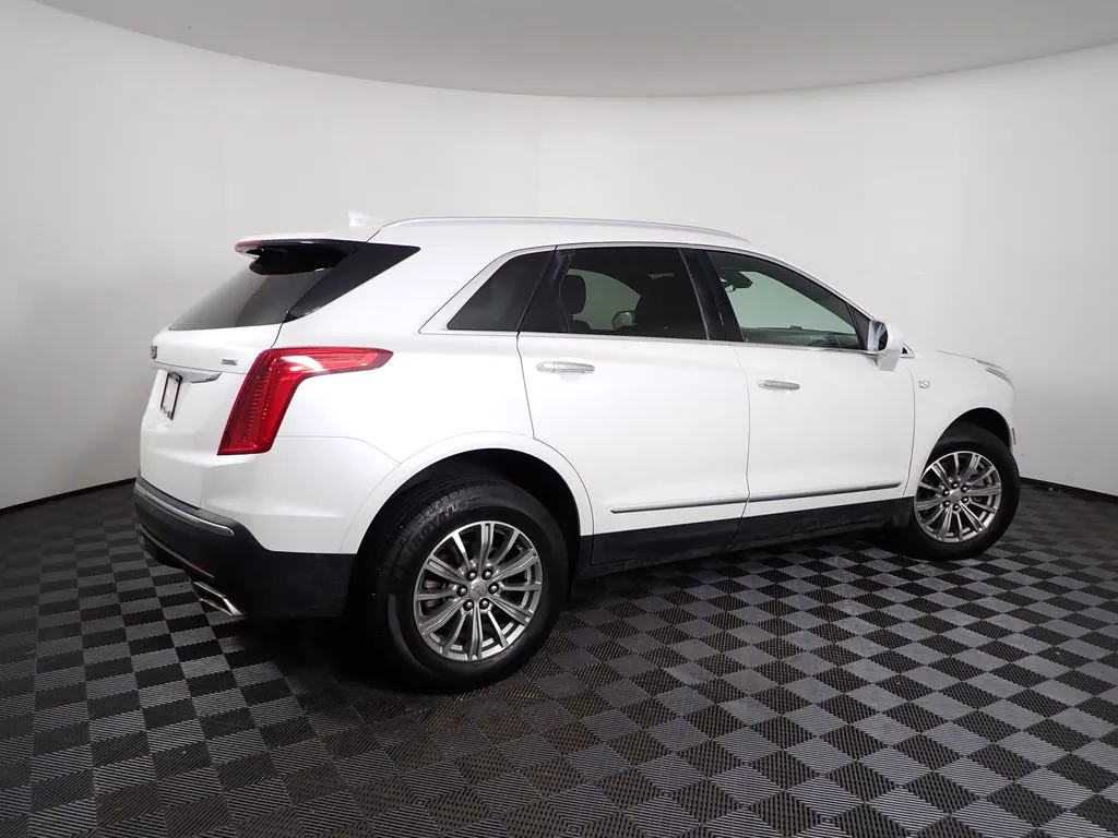 Cadillac XT5 photo 20