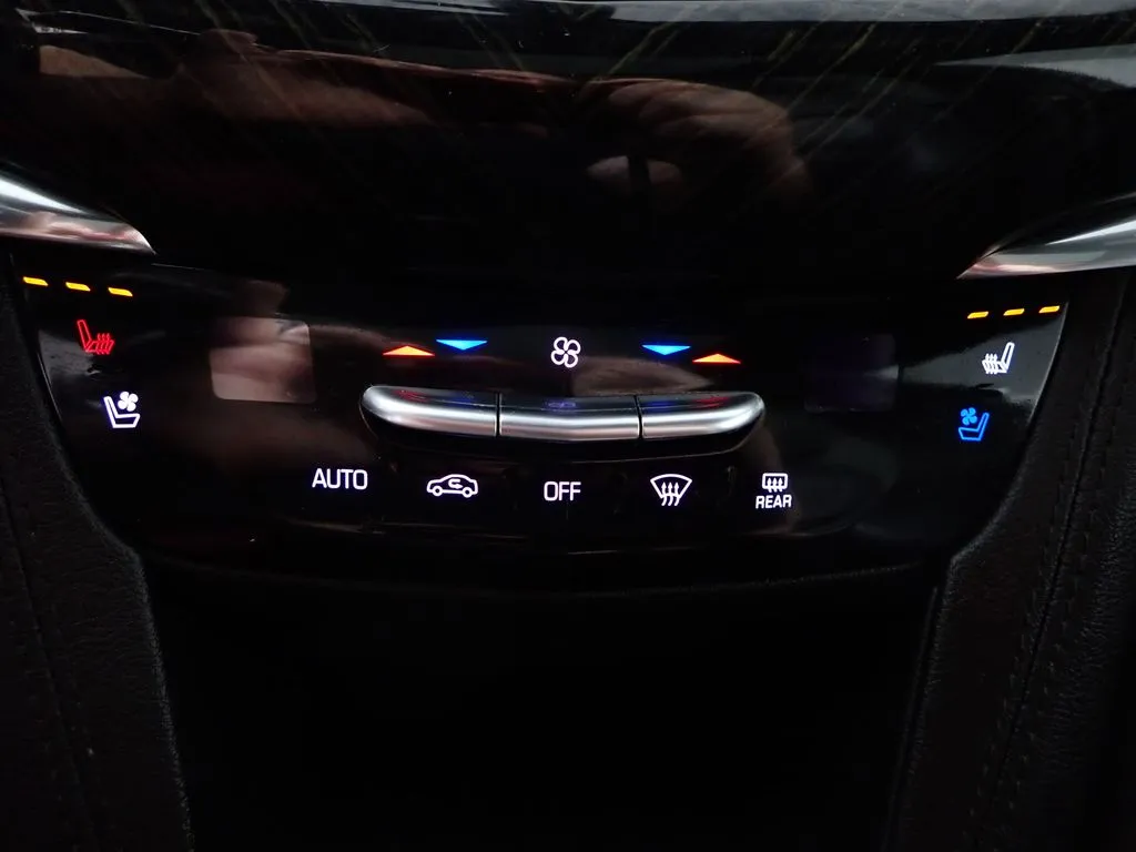 Cadillac XT6 photo 5