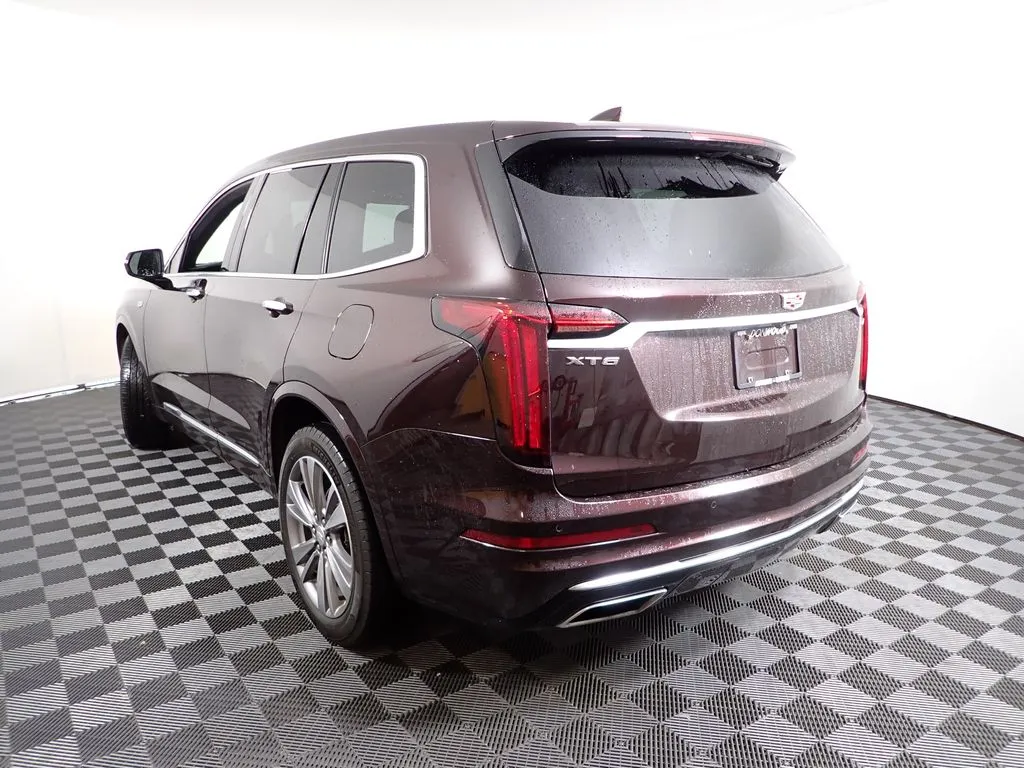 Cadillac XT6 photo 13