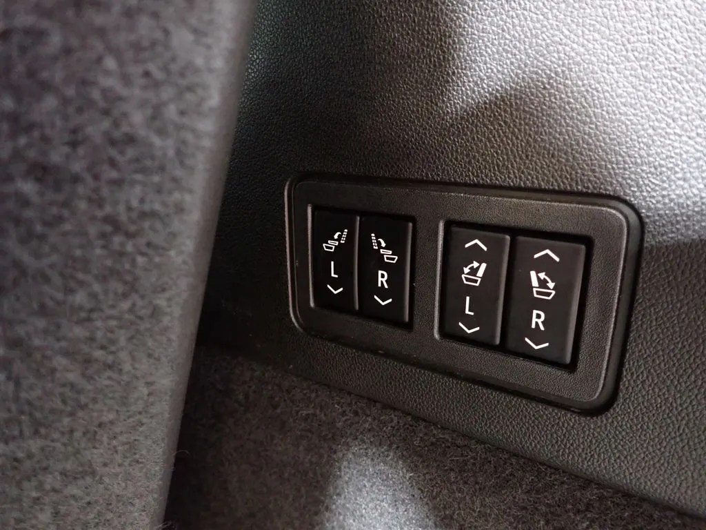 Cadillac XT6 photo 17