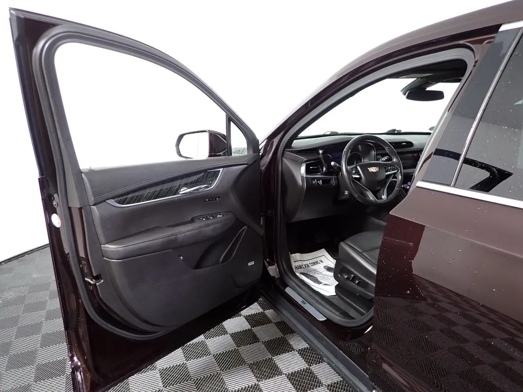 Cadillac XT6 photo 21
