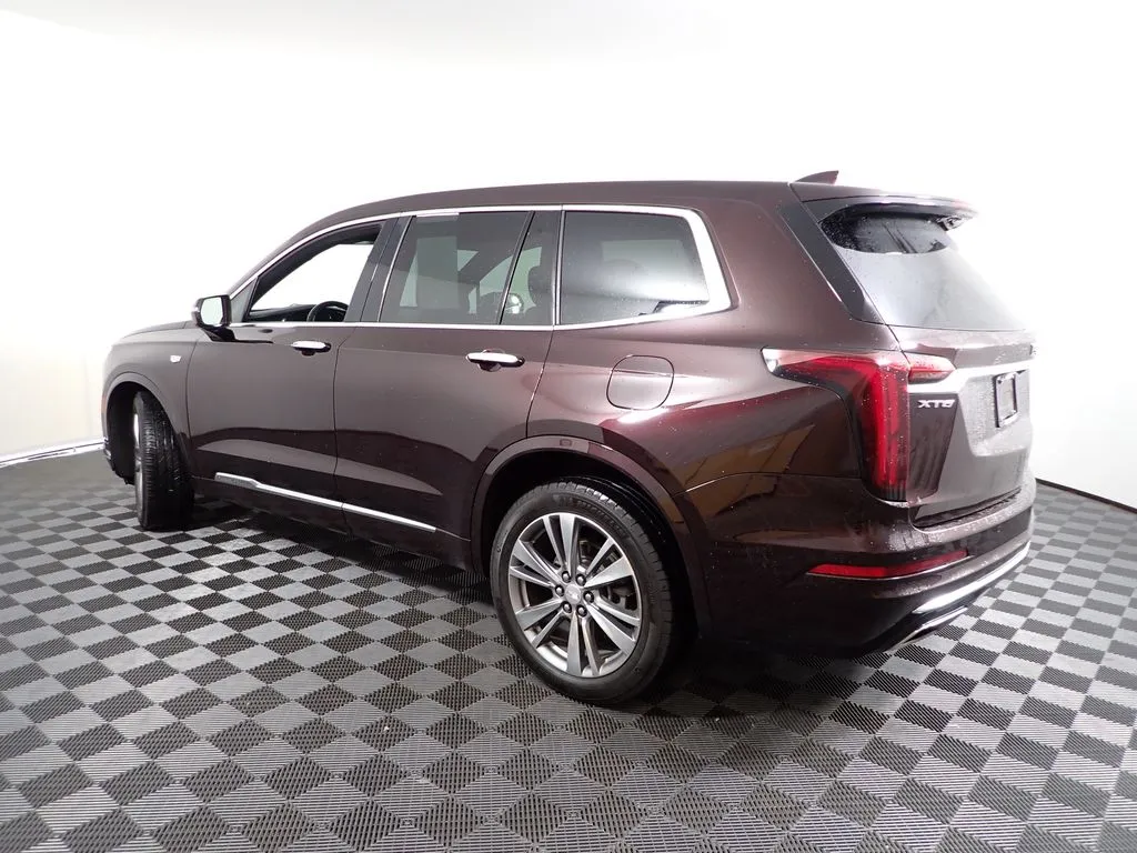 Cadillac XT6 photo 12