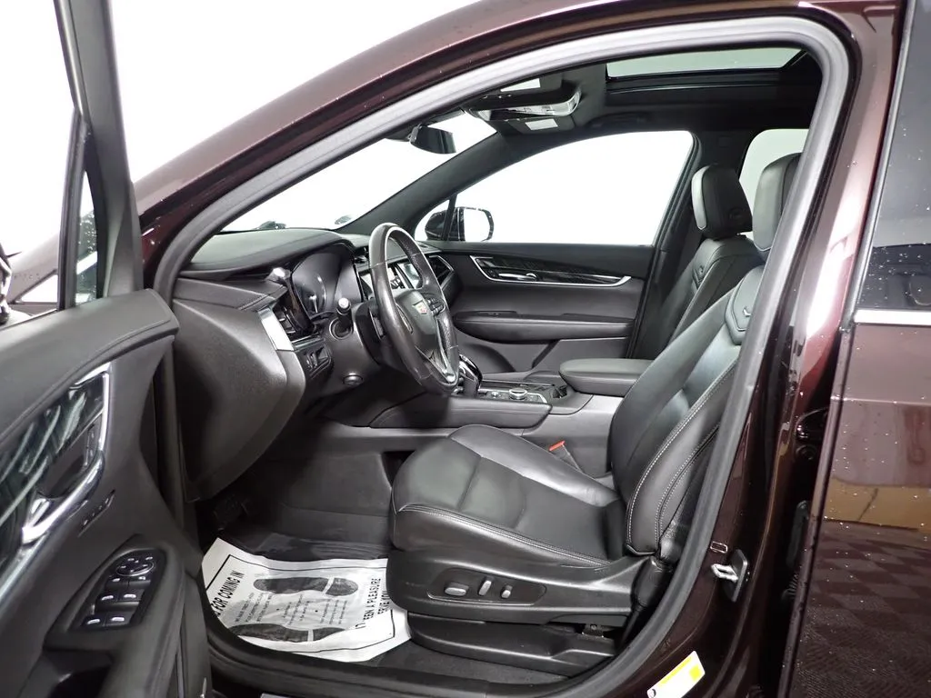 Cadillac XT6 photo 24