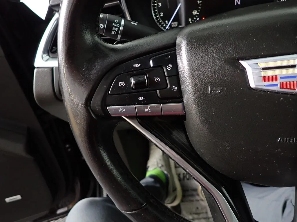 Cadillac XT6 photo 30