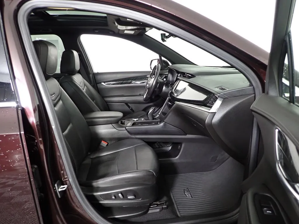 Cadillac XT6 photo 42