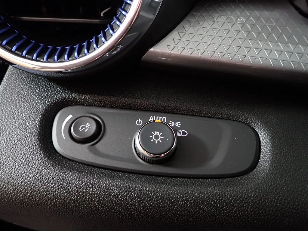 Chevrolet Trax photo 22