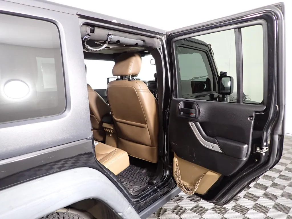 Jeep Wrangler photo 25