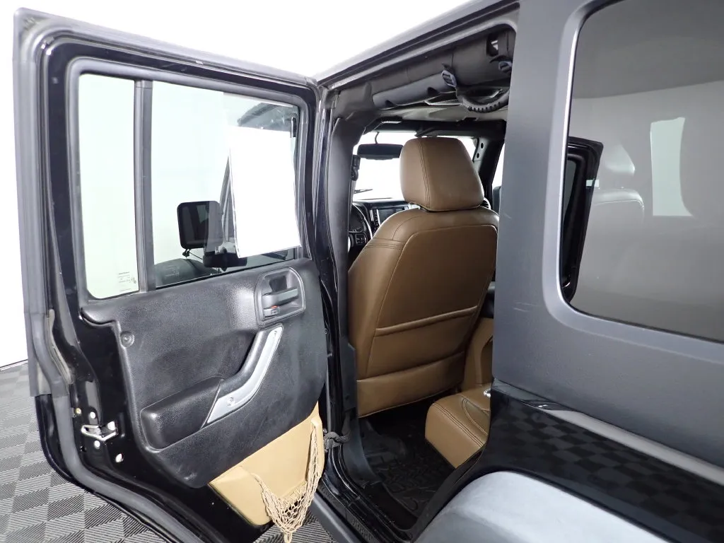 Jeep Wrangler photo 23