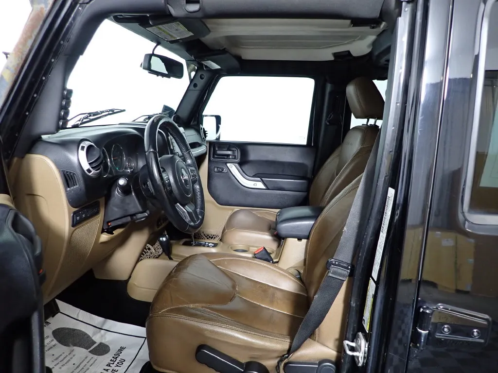 Jeep Wrangler photo 14