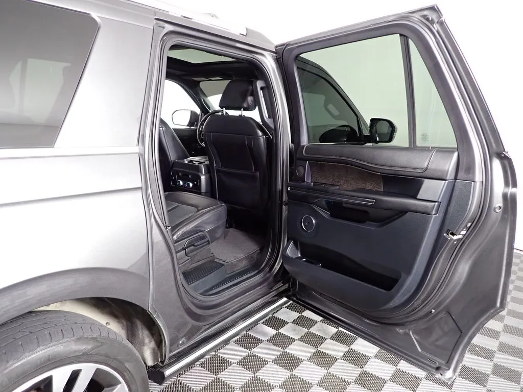 Ford Expedition MAX photo 36
