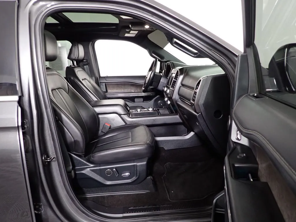 Ford Expedition MAX photo 41