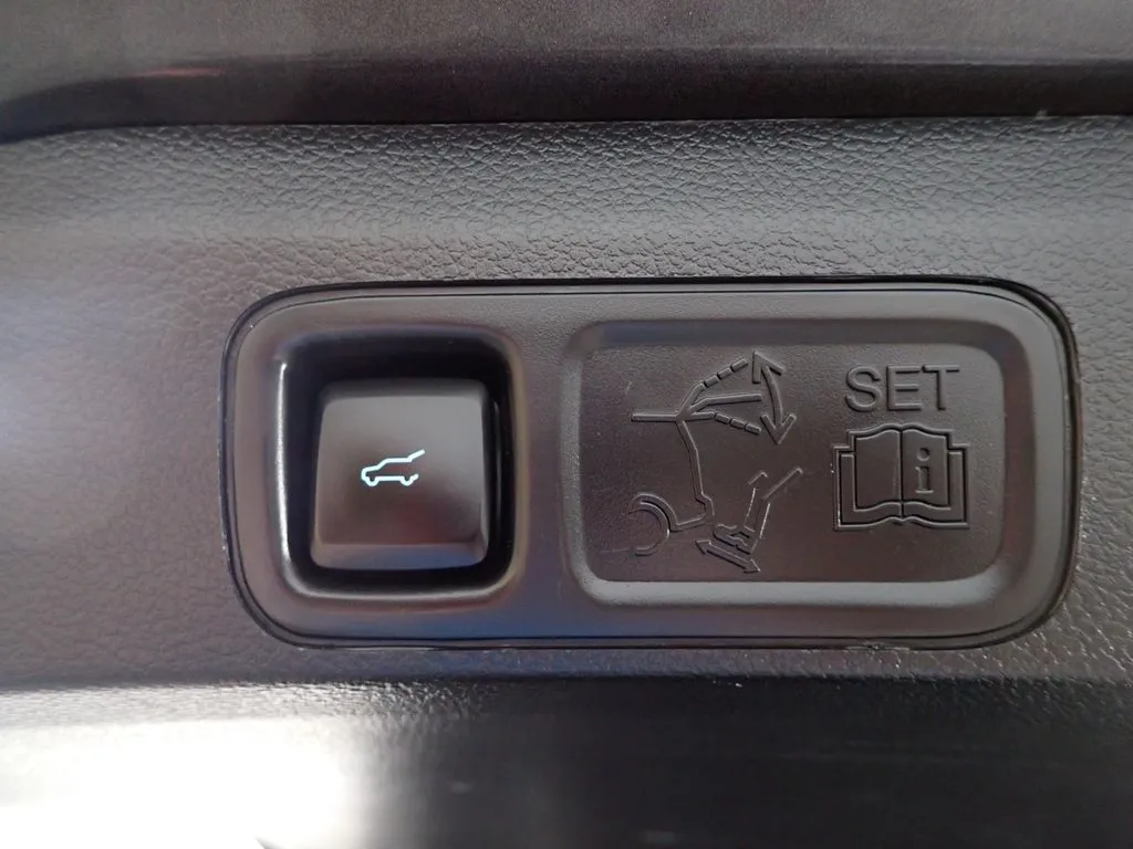 Ford Expedition MAX photo 18
