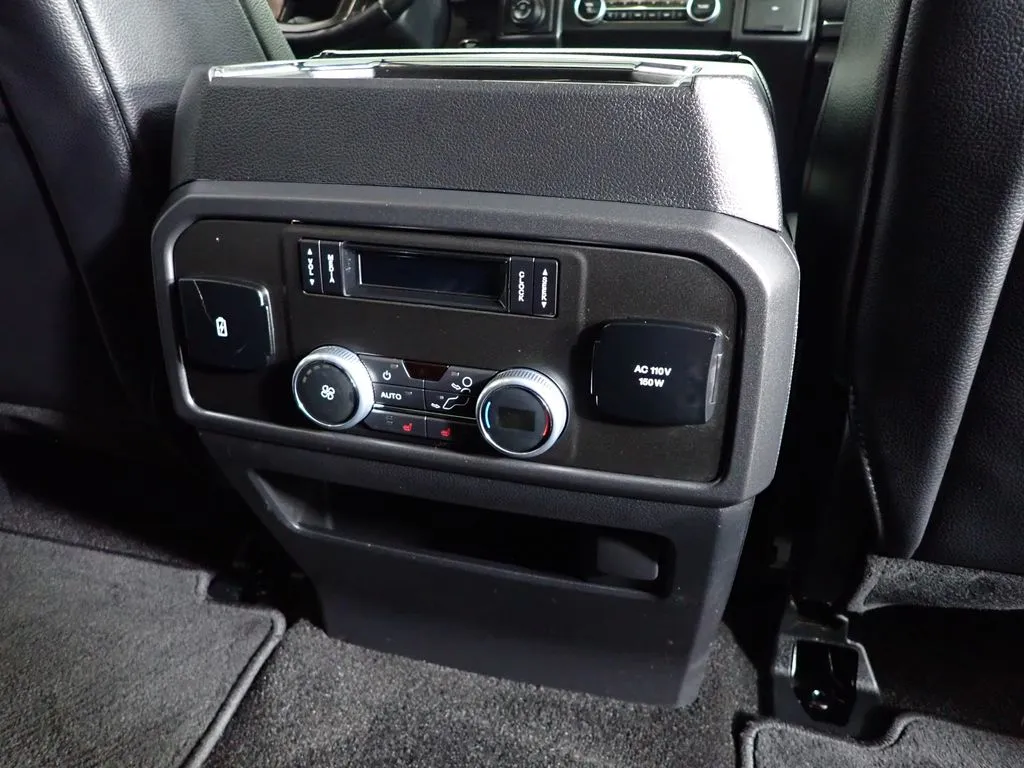 Ford Expedition MAX photo 39