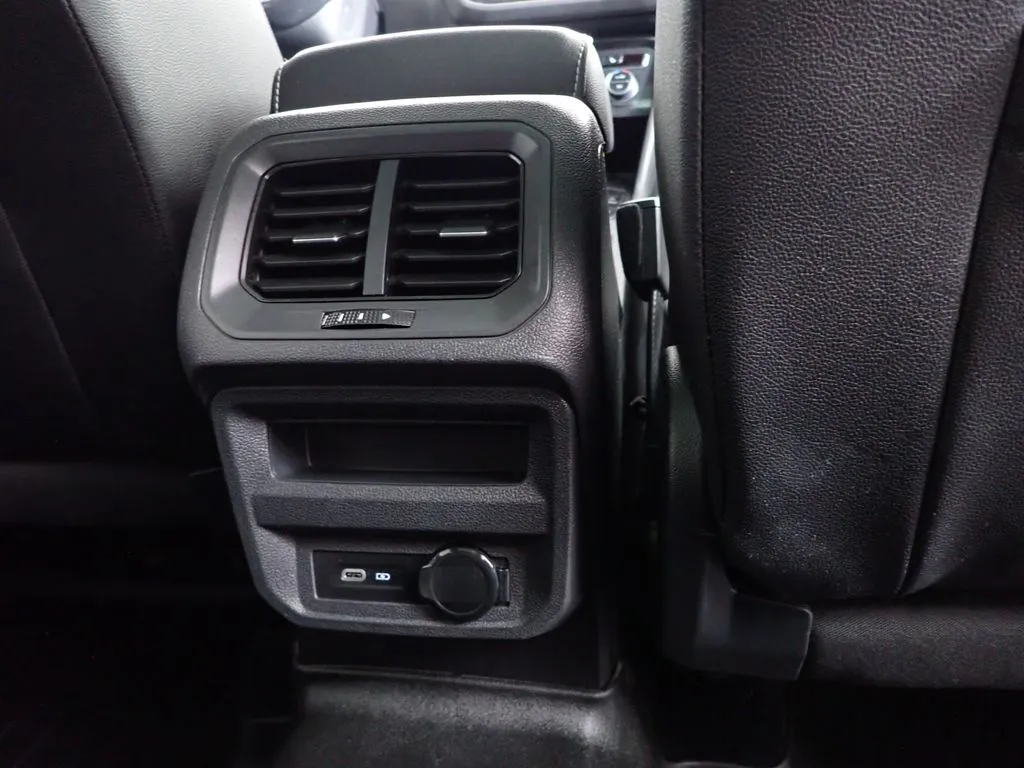 Volkswagen Tiguan photo 35
