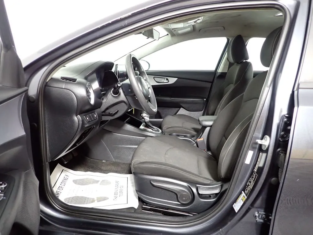 Kia Forte photo 19