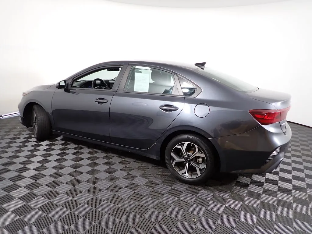 Kia Forte photo 9