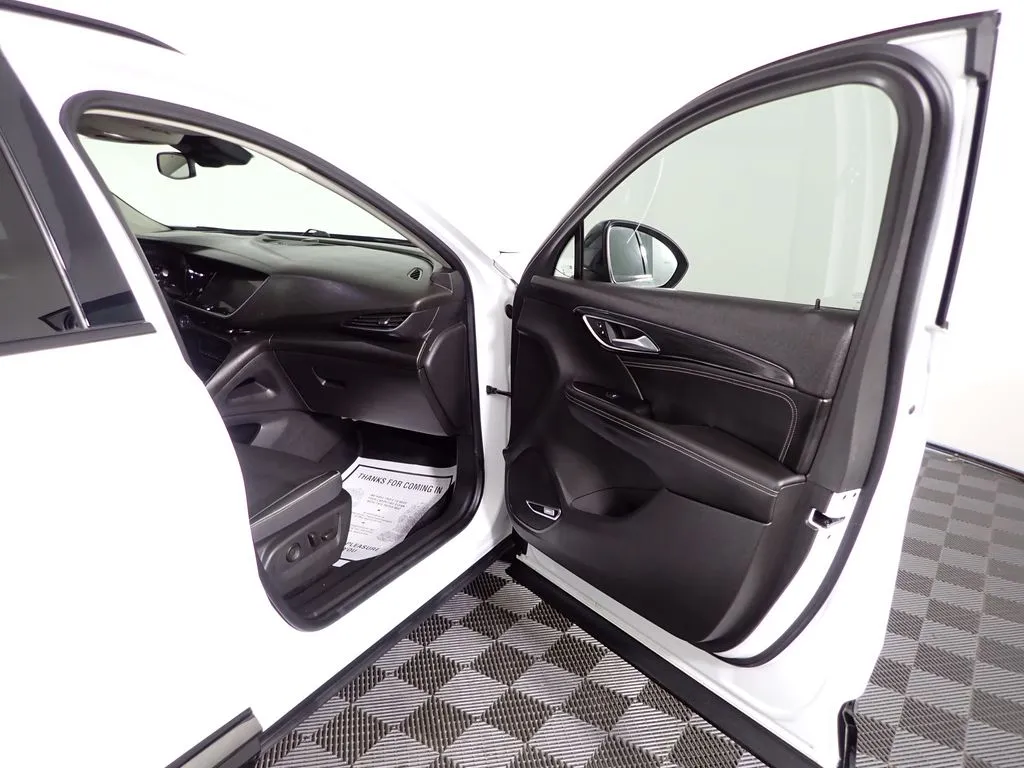 Buick Envision photo 39