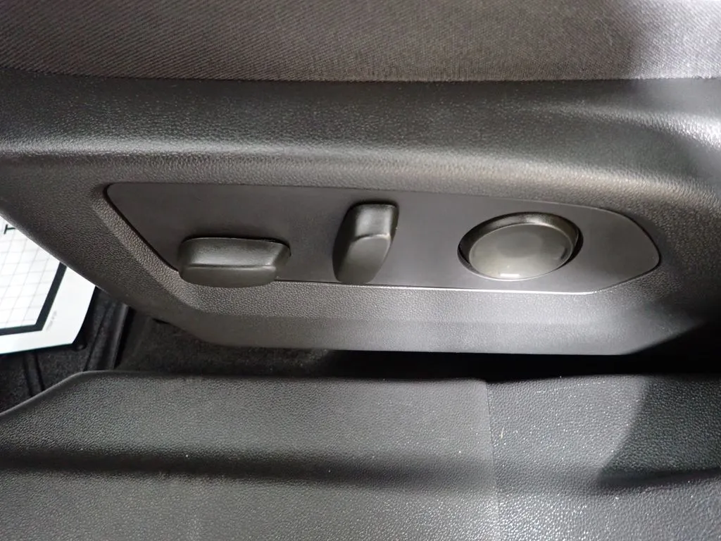 Buick Envision photo 26