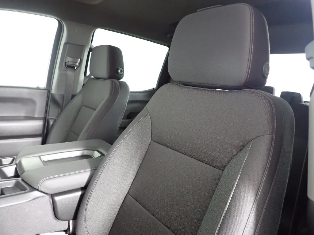 Chevrolet Silverado photo 20