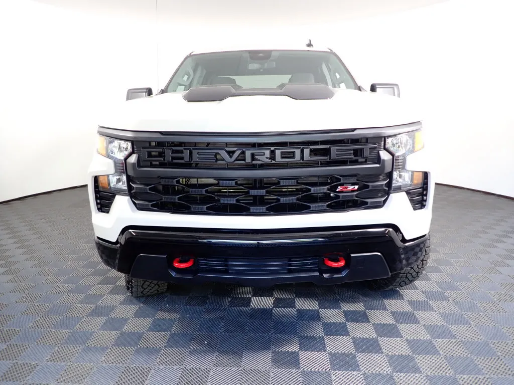 Chevrolet Silverado photo 7