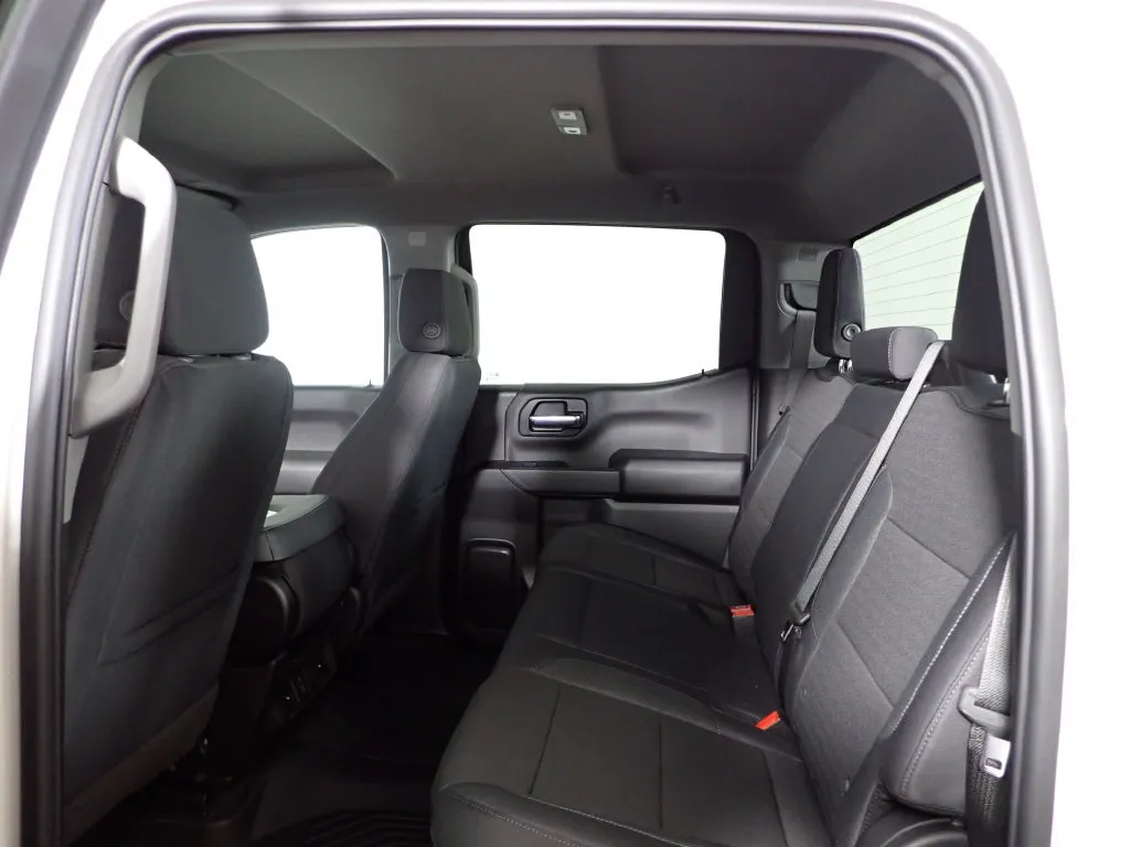 Chevrolet Silverado photo 31