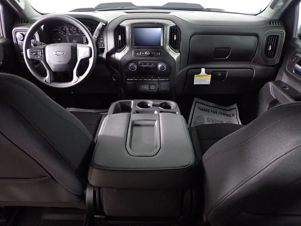Chevrolet Silverado photo 29