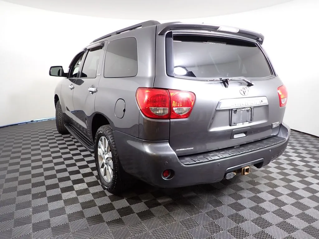 Toyota Sequoia photo 15