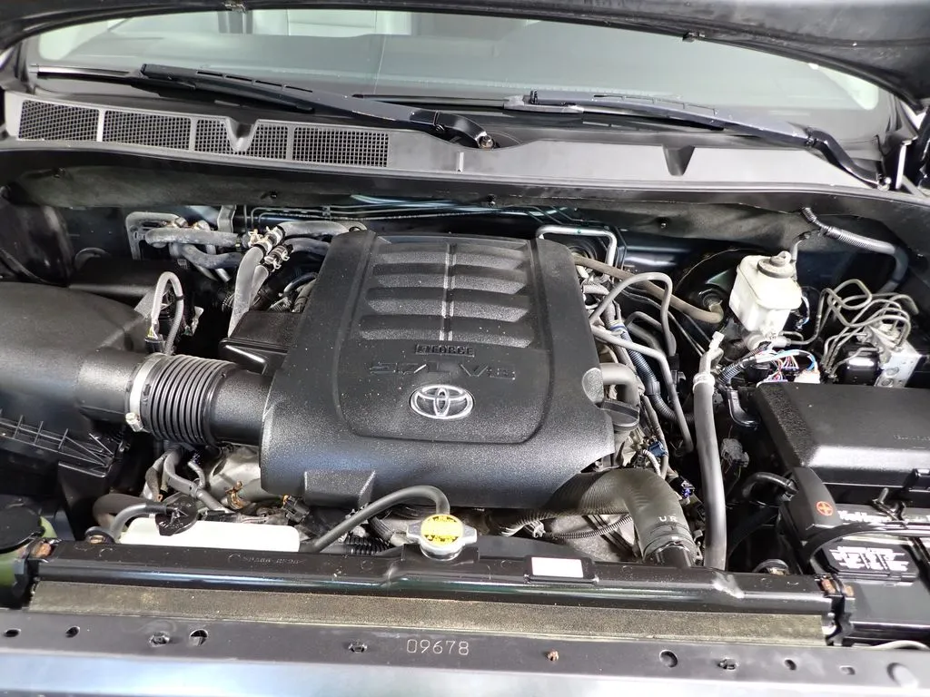 Toyota Sequoia photo 50