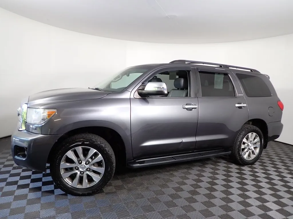 Toyota Sequoia photo 13
