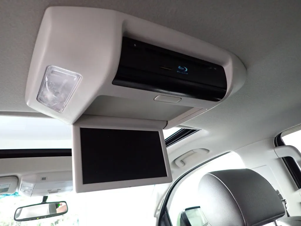 Toyota Sequoia photo 9