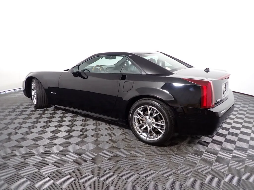 Cadillac XLR photo 11