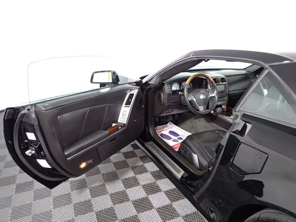 Cadillac XLR photo 16