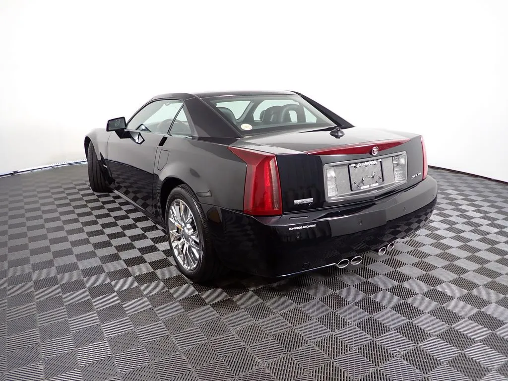 Cadillac XLR photo 12