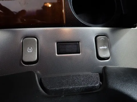 More photos of 2005 Cadillac XLR at Don Wood Chevrolet, OH