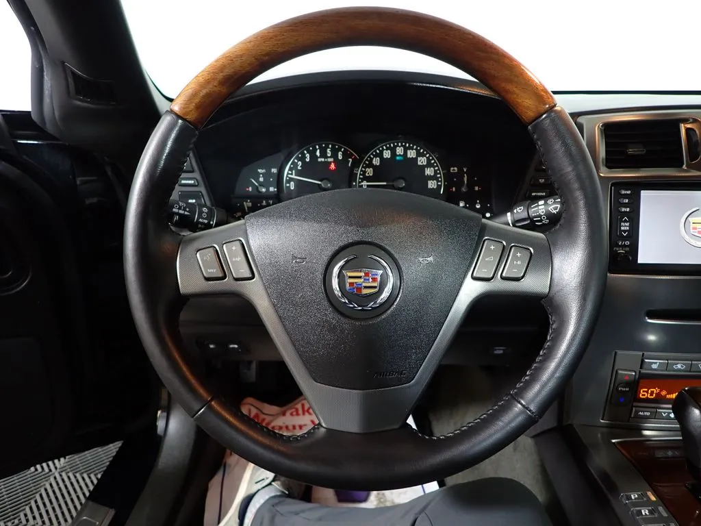 Cadillac XLR photo 23