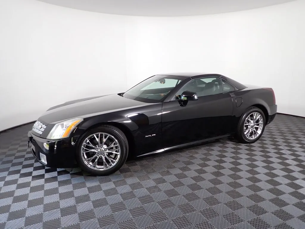 Cadillac XLR photo 10