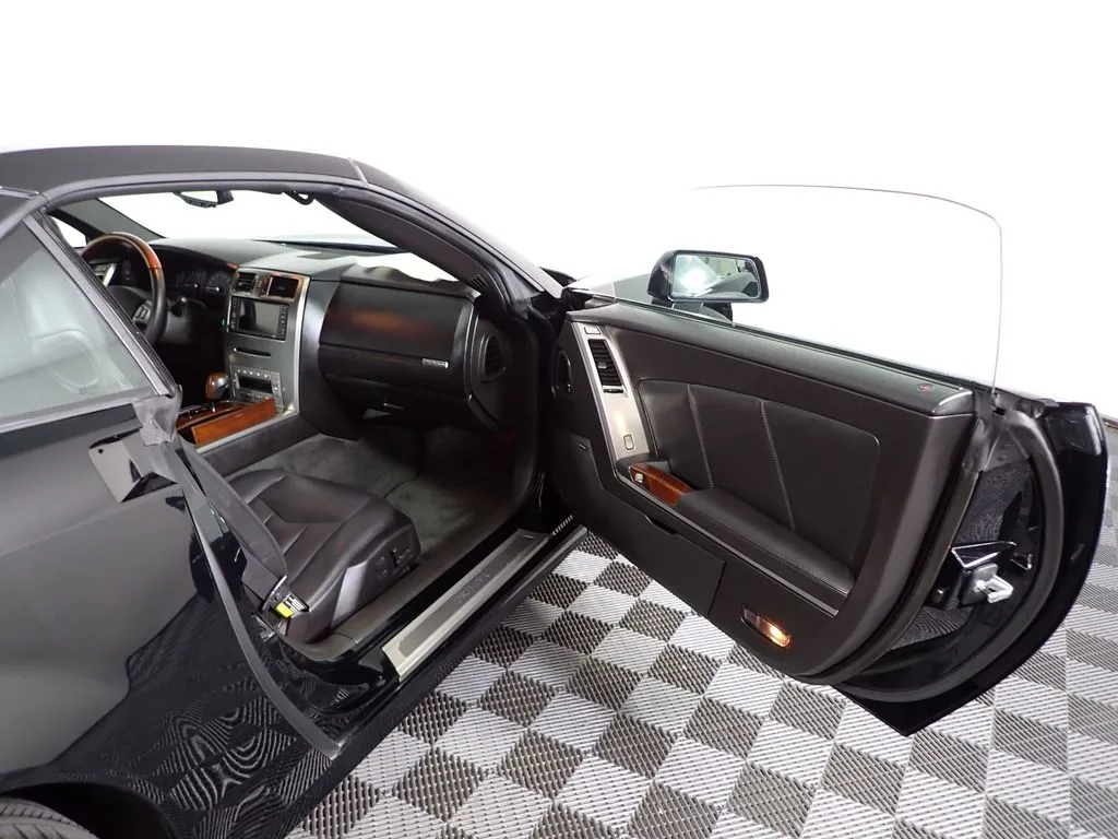 Cadillac XLR photo 28