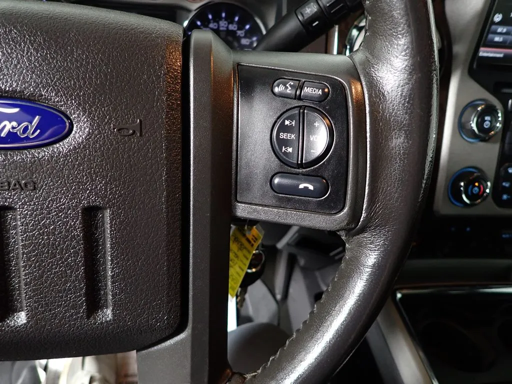 Ford F350SD photo 29