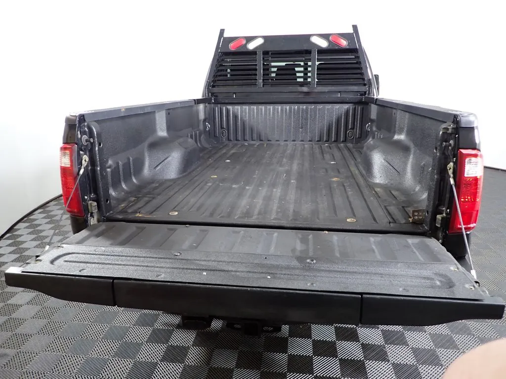 Ford F350SD photo 17