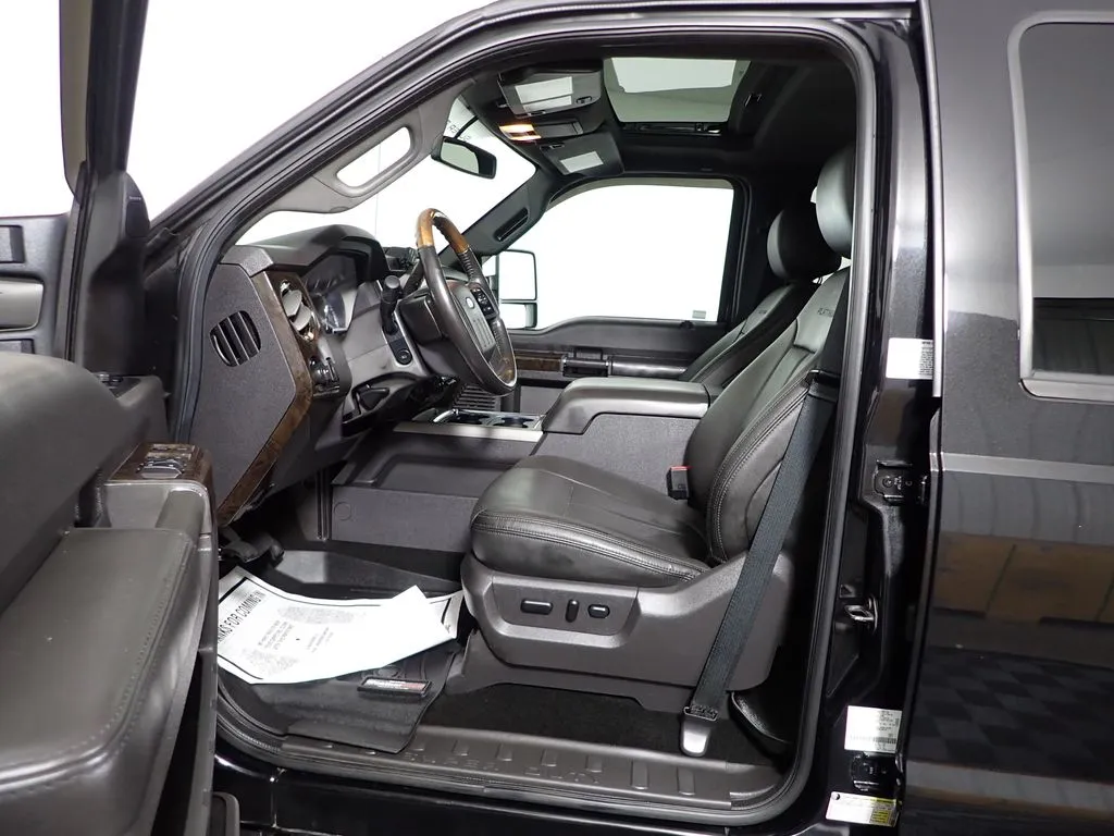 Ford F350SD photo 22