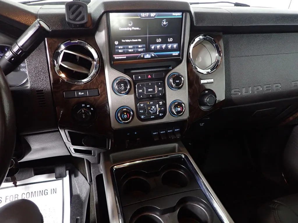 Ford F350SD photo 30