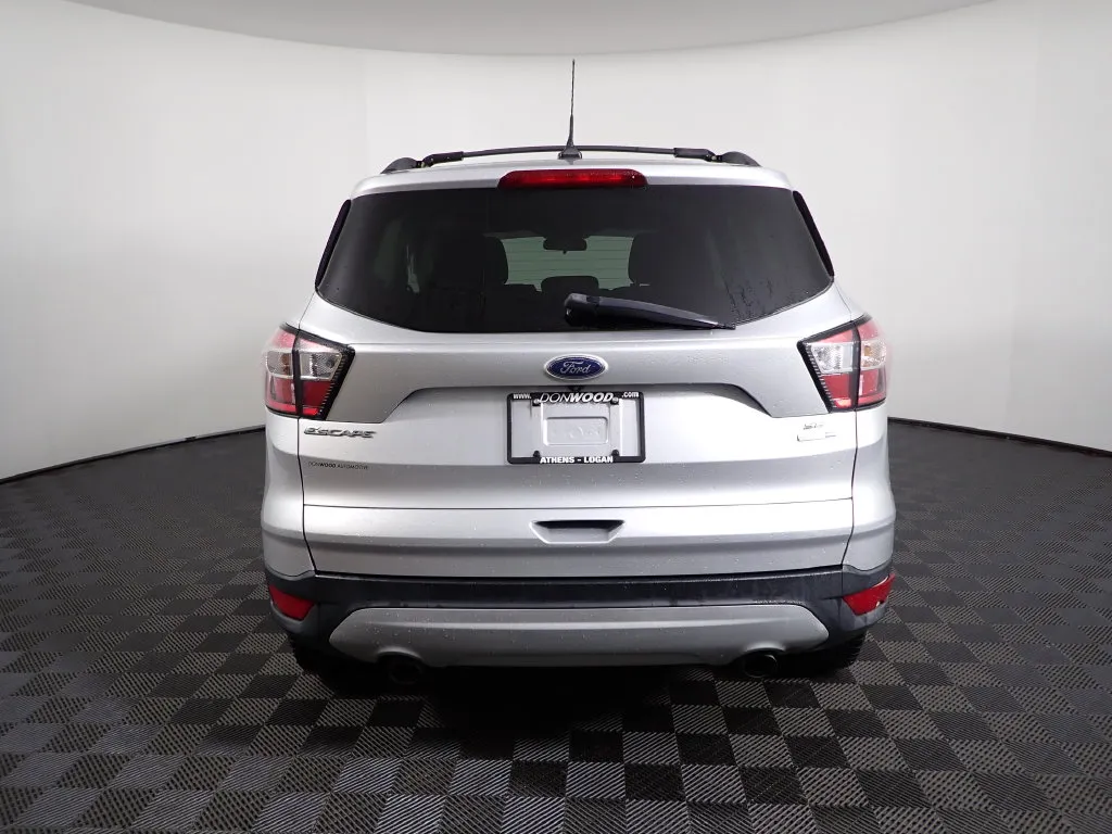 Ford Escape photo 12