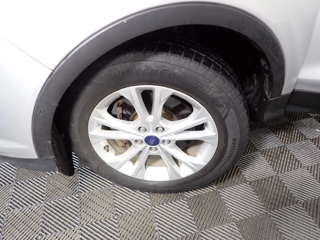 Ford Escape photo 38
