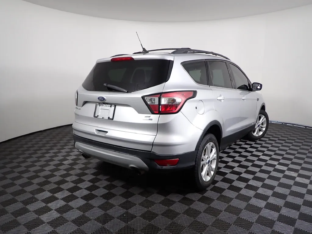 Ford Escape photo 15