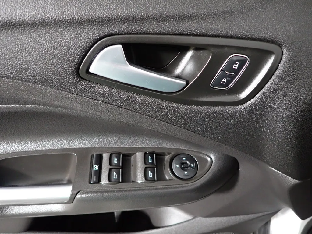 Ford Escape photo 18