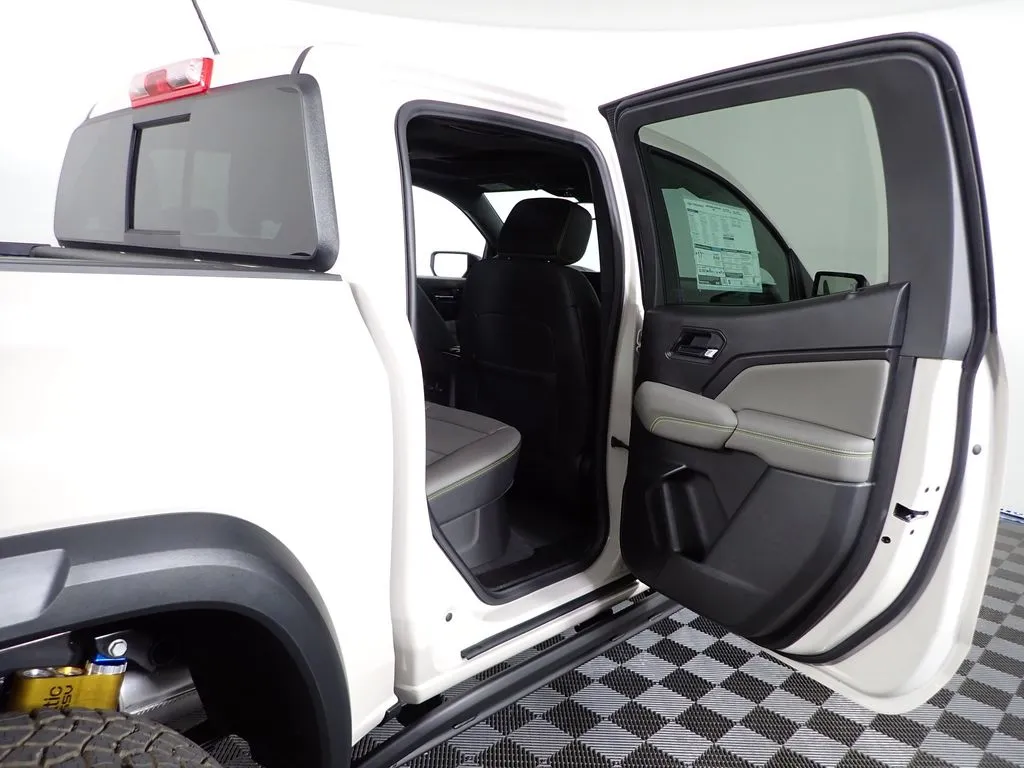 Chevrolet Colorado photo 38